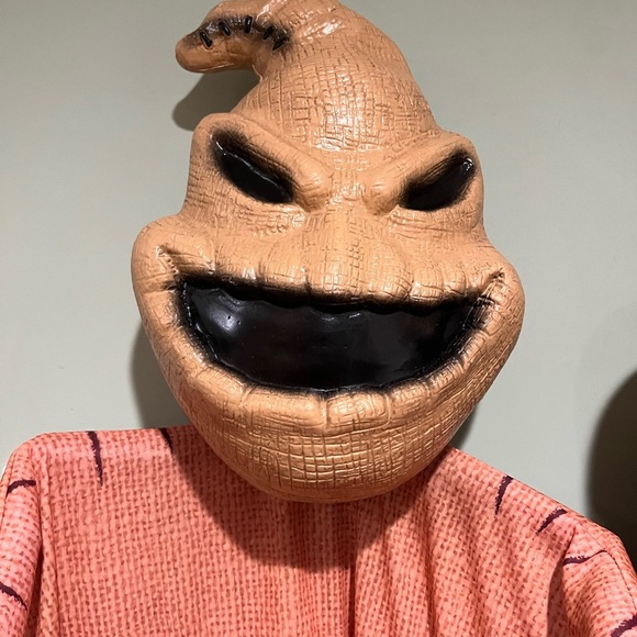 Disney Oogie Boogie hanging decoration in Brown and Black - Picture 3 of 7